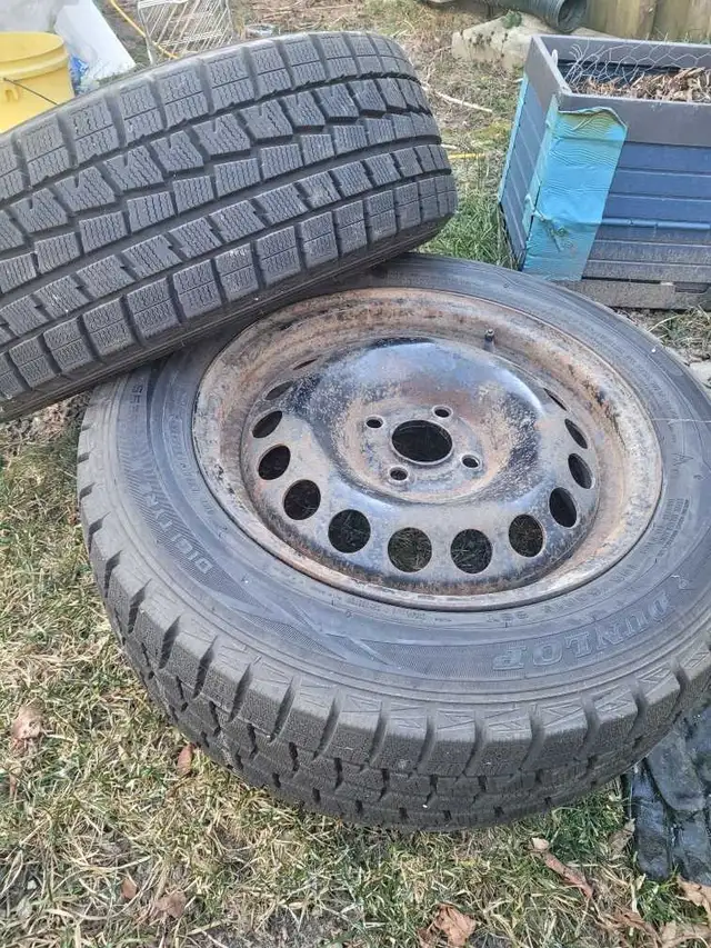 Dunlop Winter Tires on Rims - 195/60r15 in Tires & Rims in Oshawa / Durham Region - Image 3