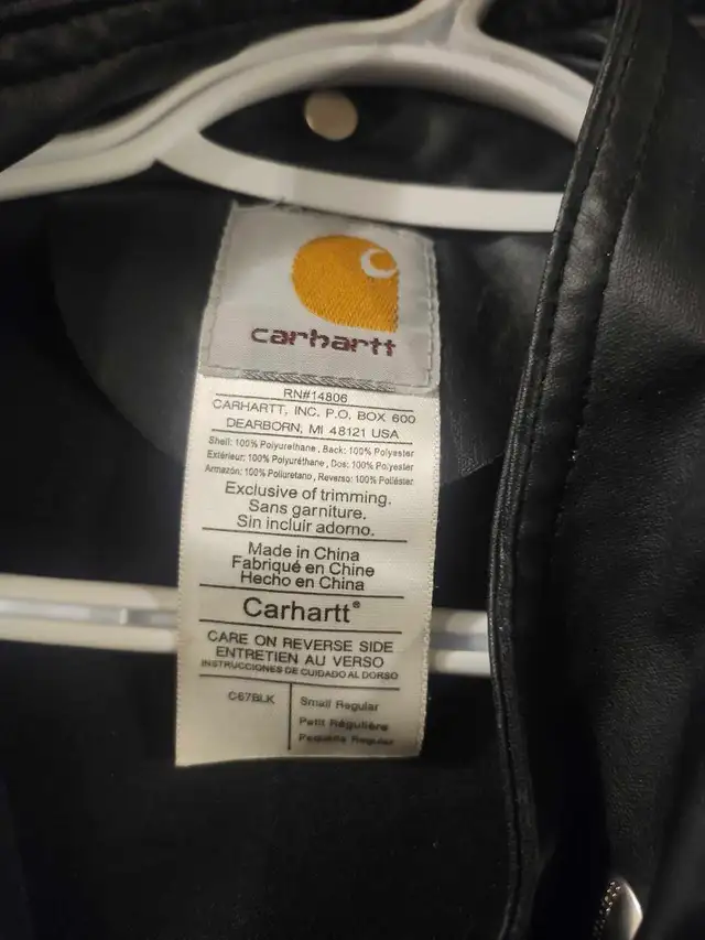 Carhartt Rain Coat in Men's in Calgary - Image 3