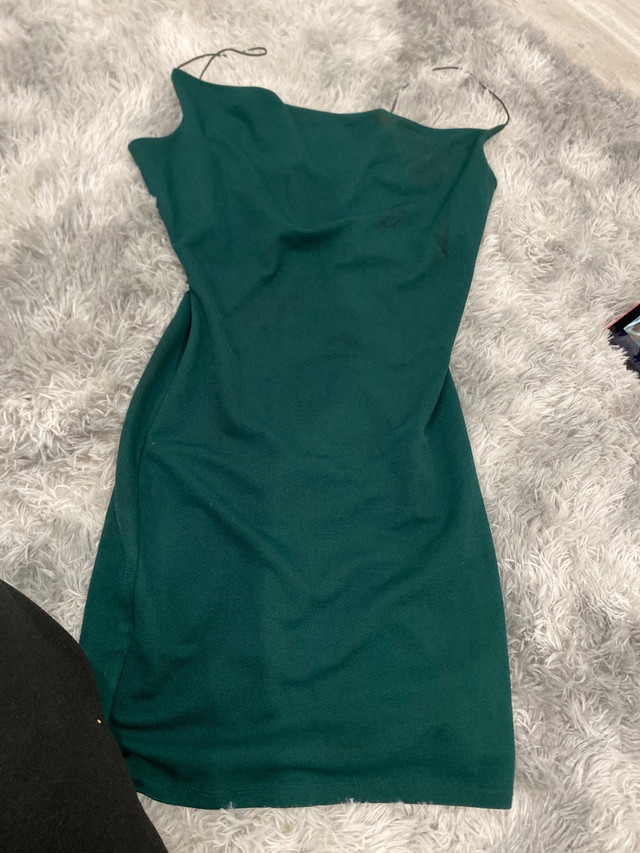 Green dress  dans Femmes - Robes et jupes  à Ville de Montréal