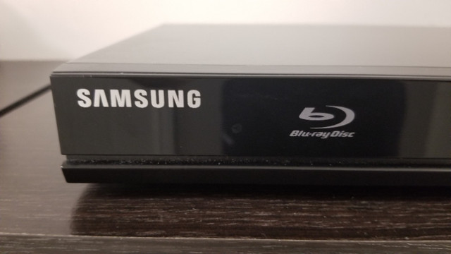 Samsung BD-JR500R Blu-Ray Player in General Electronics in Oakville / Halton Region