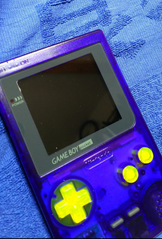 Gameboy Pocket with LCD upgrade (Midnight Blue) in Older Generation in Calgary - Image 2