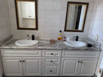 2 Bathroom Mirrors in good shape. 21 x29 inches. Will accept cash only. Will remove add when sold.