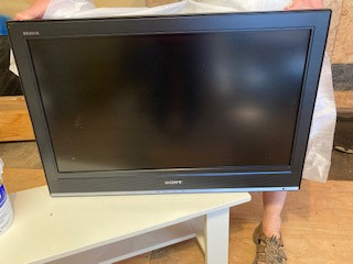 Sony Bravia 32" LCD TV in TVs in Calgary