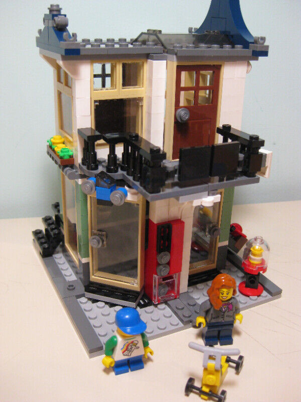 Lego Creator Toy & Grocery Shop 3-in-1 complete w/ manual, box in Toys & Games in Ottawa - Image 2