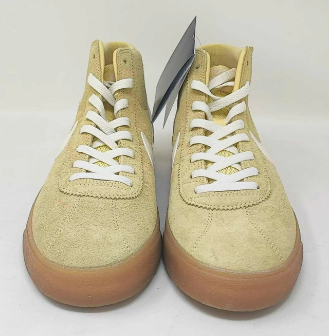 Nike SB bruin high lemon wash size 11w/9.5m in Women's - Shoes in Guelph - Image 3