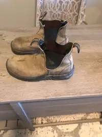 Steel toe boots 