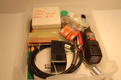 DREMEL TOOL KIT WITH ACCESSORIES. IN GOOD CONDITION IF INTERESTED PLEASE CONTACT ME. COMPLETE WITH I...