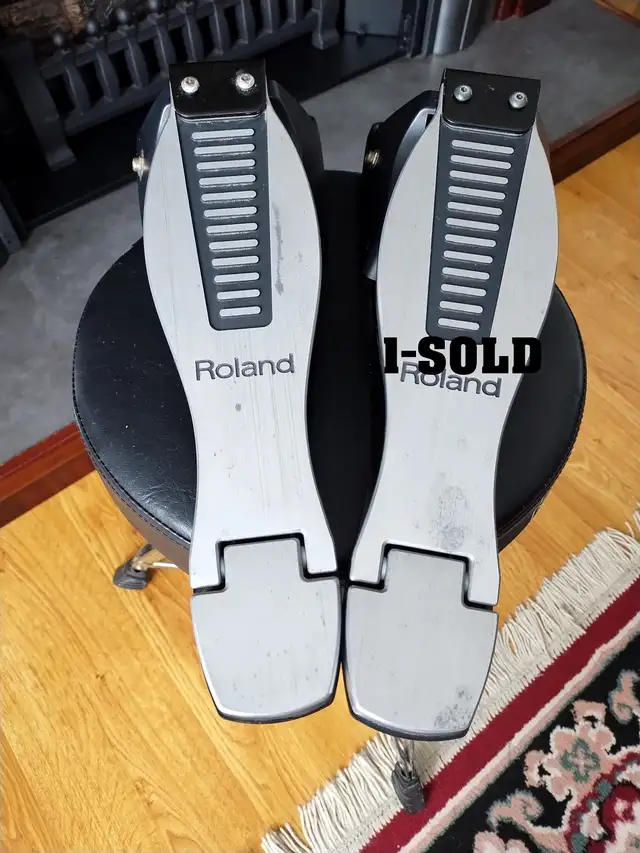 " 1.Roland FD-8 Compact Hi Hat Pedal " in Drums & Percussion in Belleville - Image 2