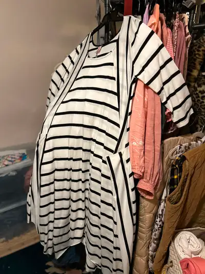 Black&white pockets 2x looks  cool with a couple of belts too, View more