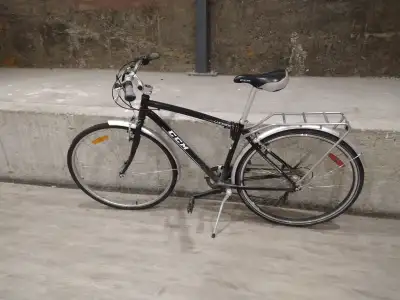 Vélo CCM comme neuf 26 ``, View more