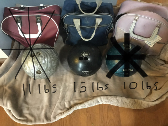 Bowling Ball - 15lbs in Other in Mississauga / Peel Region