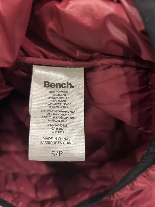 Bench Hooded Puffer Jacket Men's Small in Men's in Ottawa - Image 5