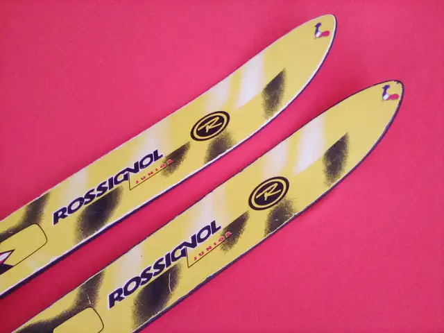 Ski alpin enfant 110 cm ROSSIGNOL Kids downhill skis in Ski in Laval / North Shore - Image 5