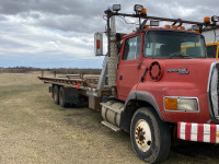 1995 Ford L9000 AeroMax Self Loading  Bale Truck