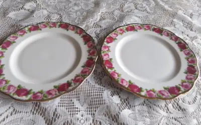 Royal Albert Bone China Dessert Plates (2) - The Old Country, View more