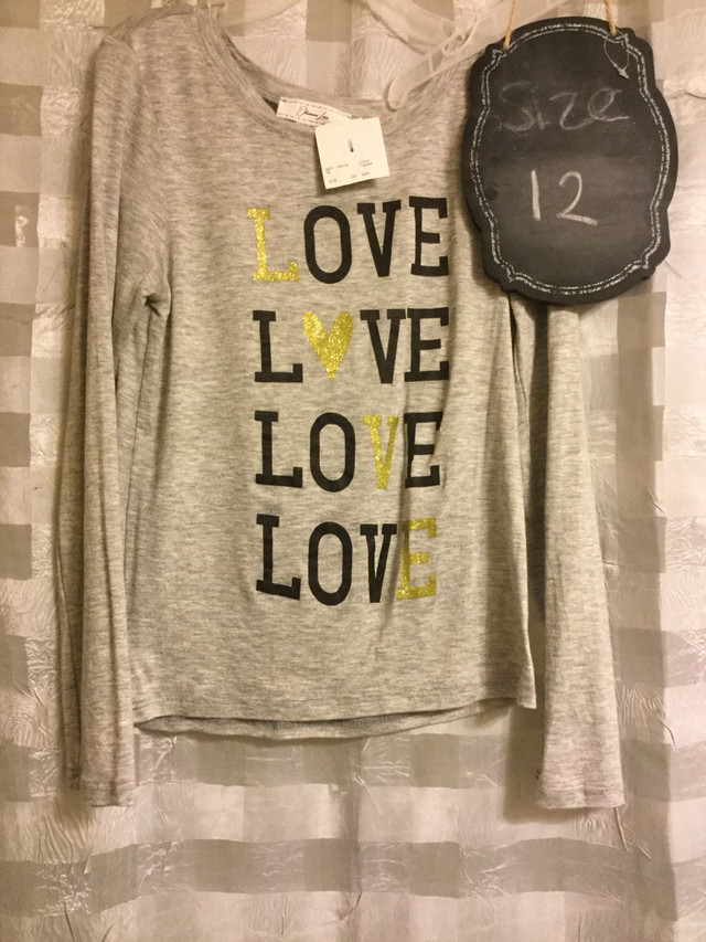 GIRLS GREY LOVE LONG SLEEVE COTTON TOP - 12 NWT
 in Kids & Youth in Calgary
