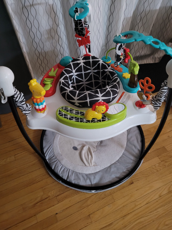 Fisher-Price Jumperoo Baby Bouncer and Activity Center Jungle in Playpens, Swings & Saucers in City of Toronto - Image 4