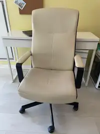 MILLBERGET Swivel chair, Murum beige and black