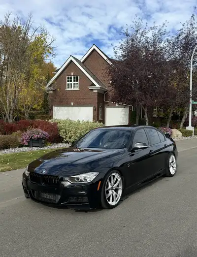 Owned the car for around 5 years. Interior and exterior is in mint condition. Comes with a set of su...