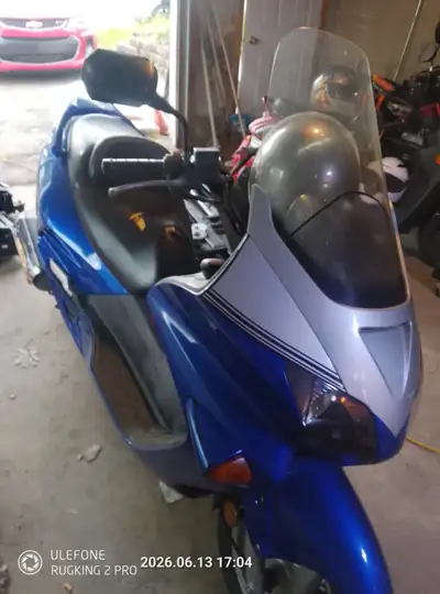 honda reflex rxcellente condition necessite 1 permis de moto legal sur l autoroute top speed environ...