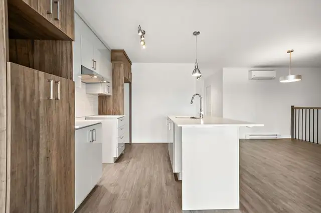 2 Bedroom 2 Bathroom Apartment in Laval62863757680771123