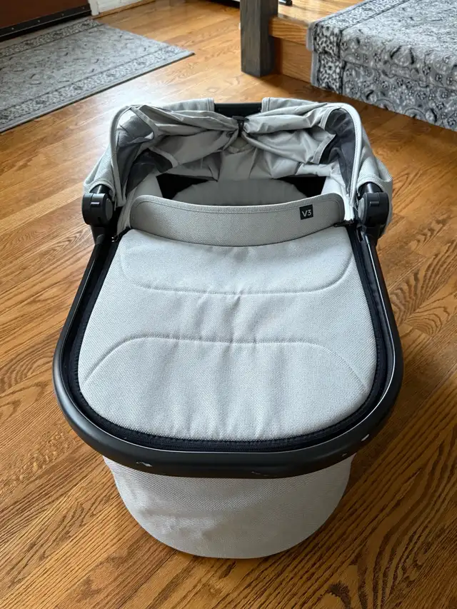Bassinet for Vista/Cruz/Ridge stroller  in Strollers, Carriers & Car Seats in St. Catharines - Image 4