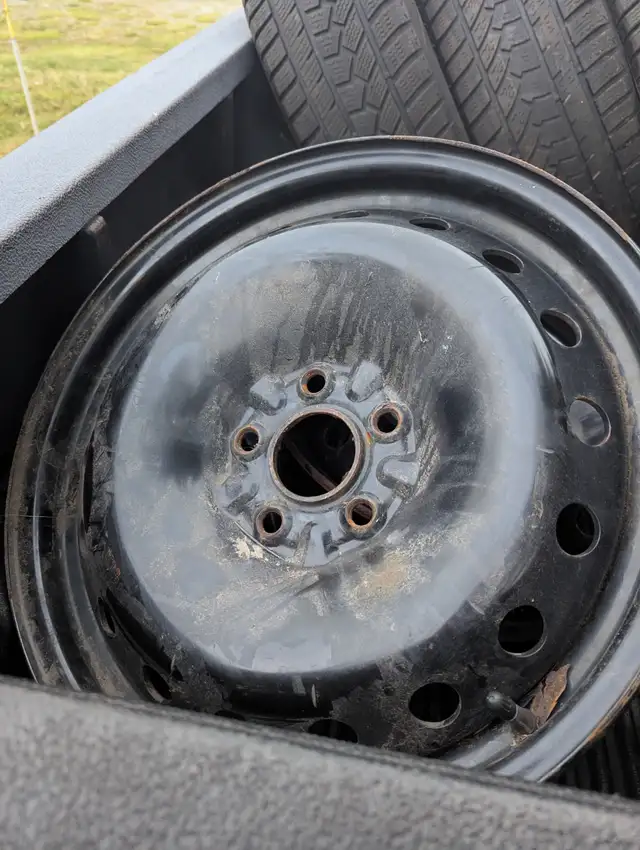 18 inch 2018 Camaro winter rims in Tires & Rims in Yarmouth - Image 4