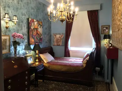 rent room shared house safe central location