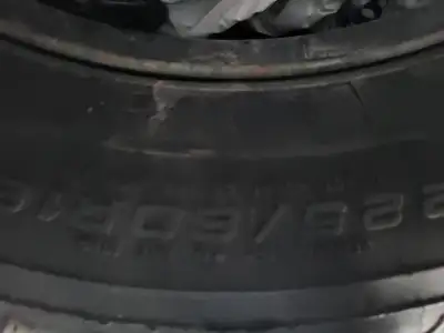 4 pneus d'hiver 225 60r16 avec rimes (4 winter tires with wheels) Bolt Pattern: 5x114.3 (5x4.5) . Ne...