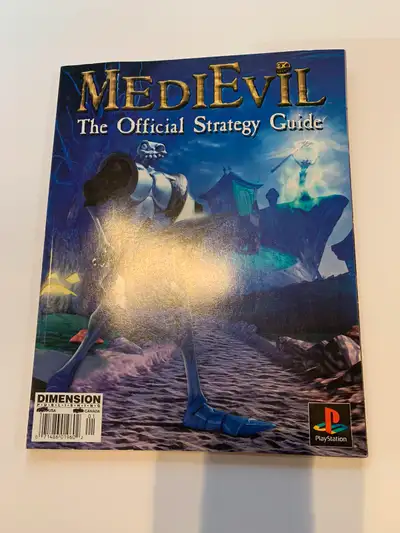PS 1 official strategy guide 1998 Published by David J. Winding Author Greg Off Some creases and sli...