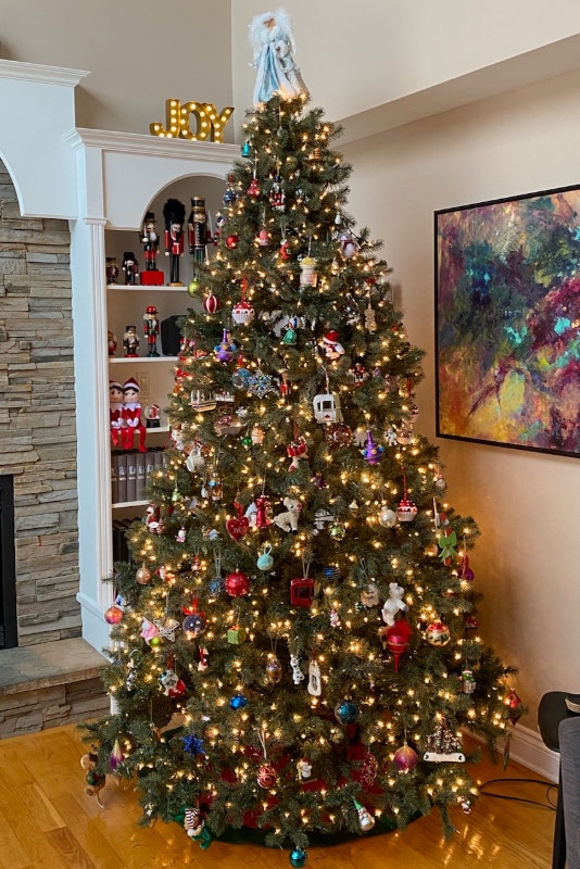 9 foot prelit artificial Christmas tree Holiday, Event & Seasonal