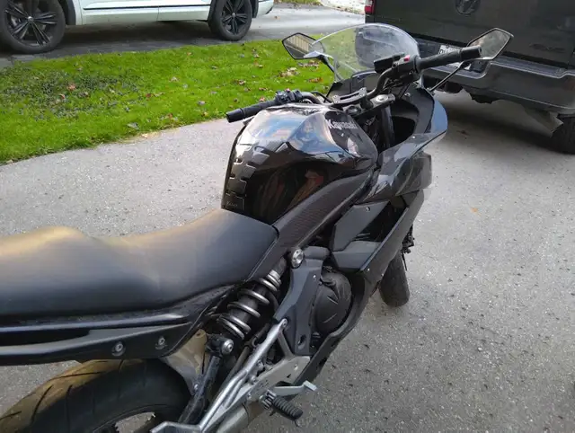 2011 Kawasaki Ninja 400  in Sport Bikes in Barrie - Image 4