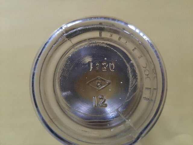 Vintage Crown Mason Jars (1930-1951) - Used in Arts & Collectibles in Markham / York Region - Image 3