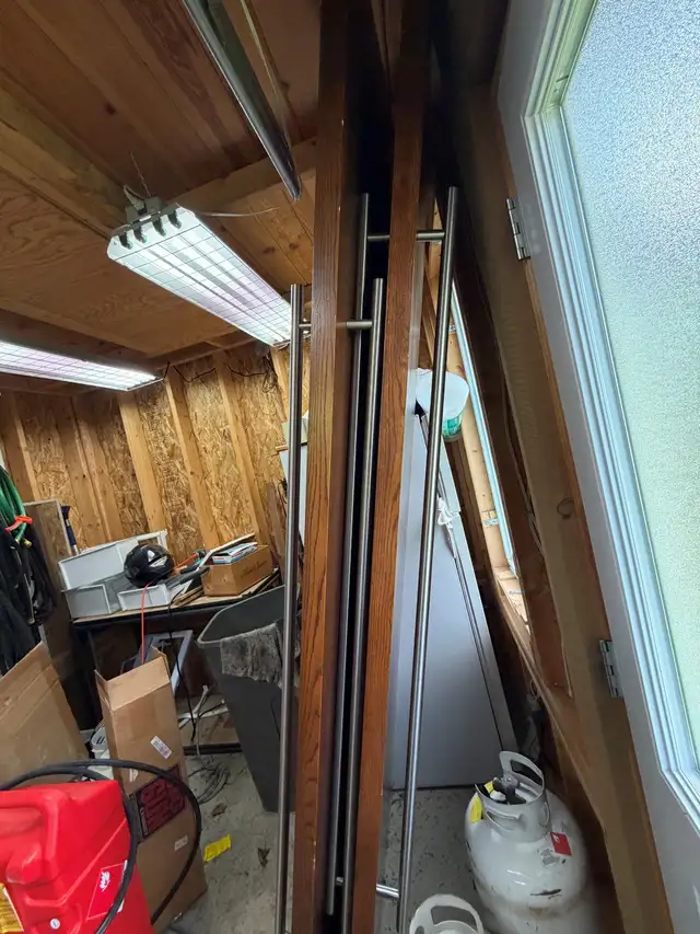 2 Solid Wood Interior Door with Stainless Steel Handle in Windows, Doors & Trim in Laval / North Shore - Image 3