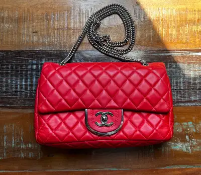 ❌❌SOLD ❌❌Chanel - medium double flap, View more