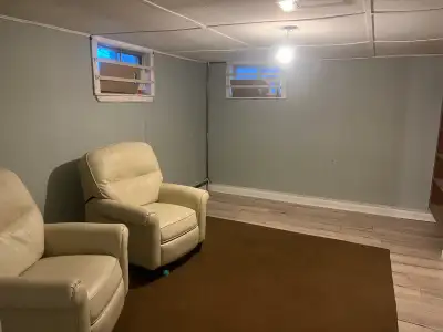 Bachelor space with private bathroom and kitchen. Looking for a adult female.