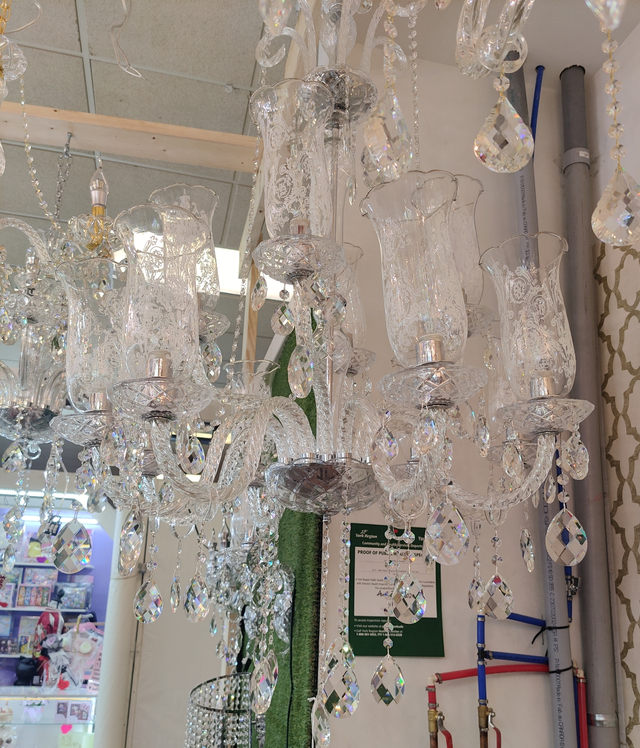 Christmas warehouse sale,8+4 lights tulips chandelier brand new in Indoor Lighting & Fans in City of Toronto - Image 4