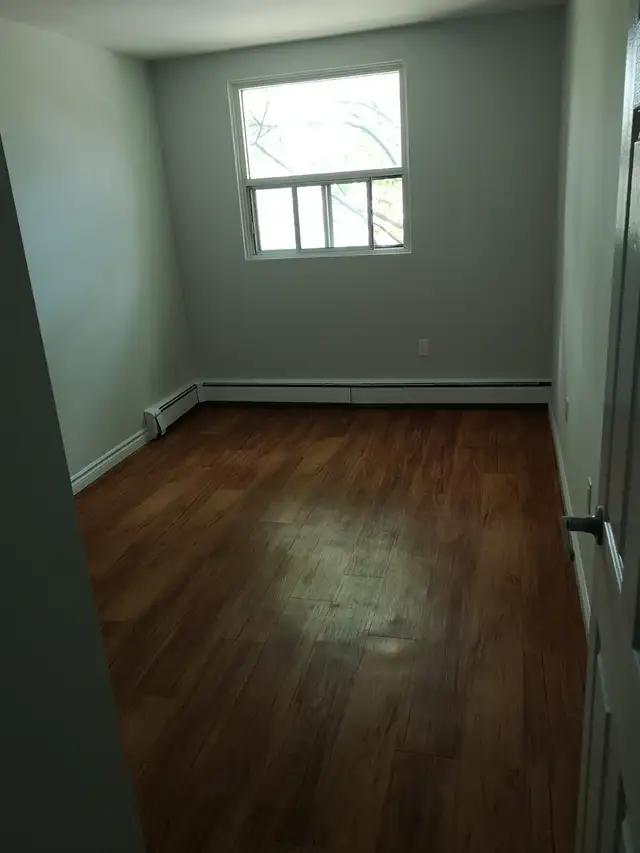 Room to rent available63417637302275121