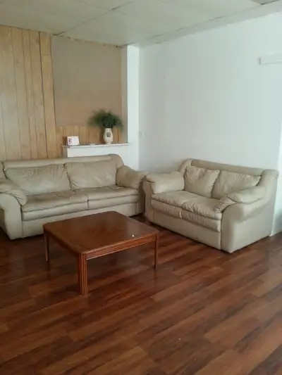 Student Housing - 1-2 Bdrm Apartments by Univ Windsor Avail Sept