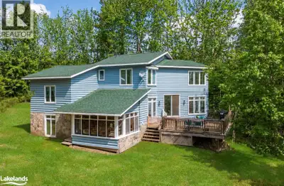 Beautiful Mary Lake Muskoka Lakefront Cottage — Sleeps 8+, View more