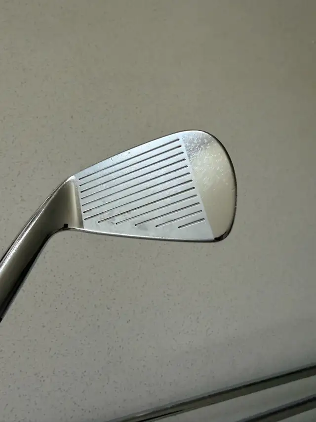 Golf clubs & bag  in Golf in Ottawa - Image 4