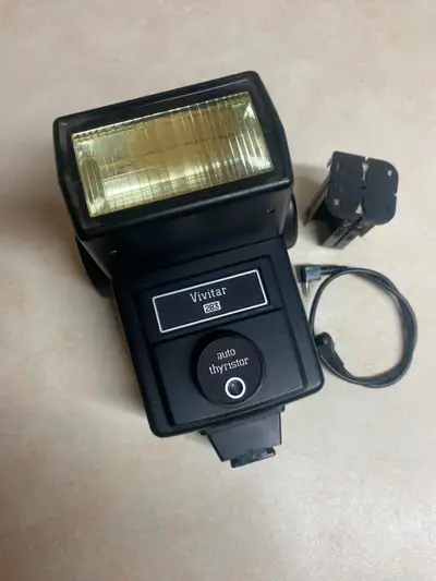 Vivitar 283 Flash for CAMERA, View more