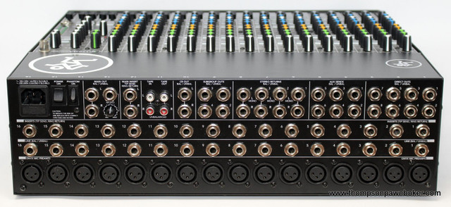 MACKIE 1604 VL24 MIXER & BOX (ONYX PRE AMPS) in Pro Audio & Recording Equipment in Hamilton - Image 2
