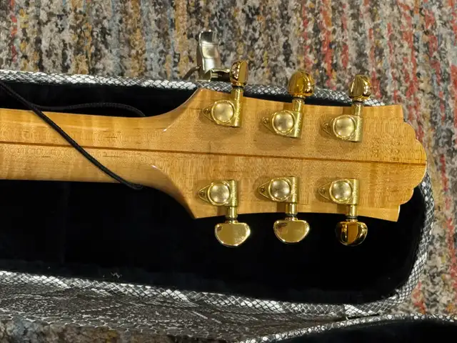 Acoustic Guitar: Guild D-30 (USA) in Guitars in Ottawa - Image 5