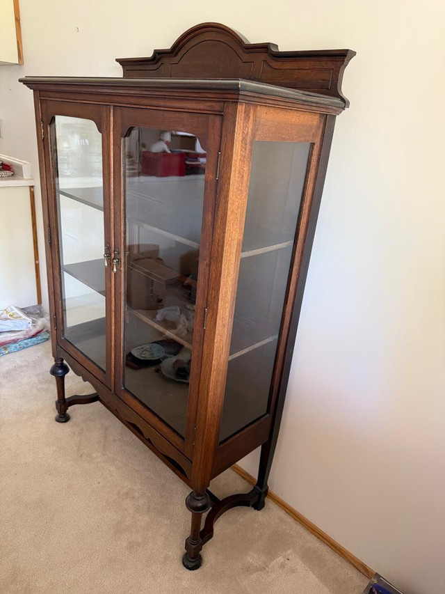 Antique 1800's Solid Wood China Cabinet, Excellent Condition in Hutches & Display Cabinets in Edmonton - Image 4