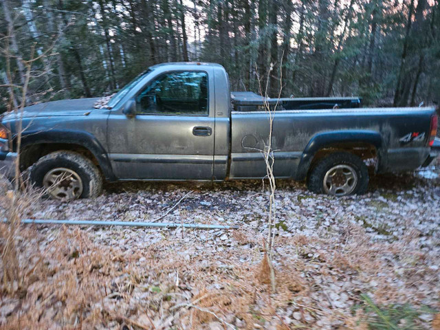 2000 gmc sierra in Cars & Trucks in Sudbury - Image 2