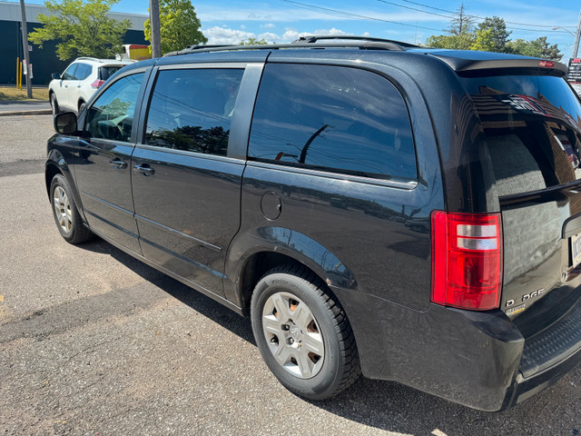 2010 Dodge Caravan SE – Reliable, Well Maintained, Ready to Go in Cars & Trucks in City of Toronto - Image 3