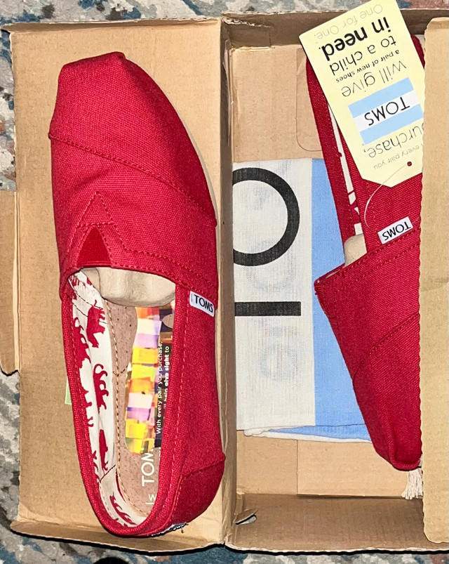 New in Box - Cherry Red Women’s Toms - Size 8.5 in Women's - Shoes in Brantford - Image 2
