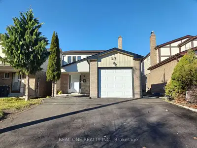 Beautiful Newly Renovation $$$, Great Location! Close to GO Train , UMC High School, Plaza, Shopping...