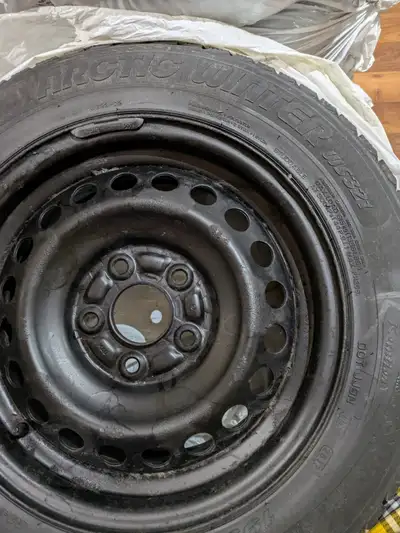 195/65/R15 91T For Honda Civic or similar make and model Slightly used for only 1 winter season * Mu...